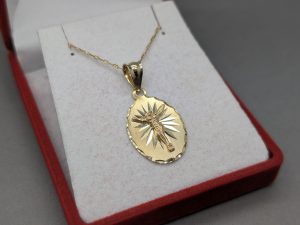 14K Yellow Gold Jesus Oval Medallion - Diamond-Cut High Polish Finish